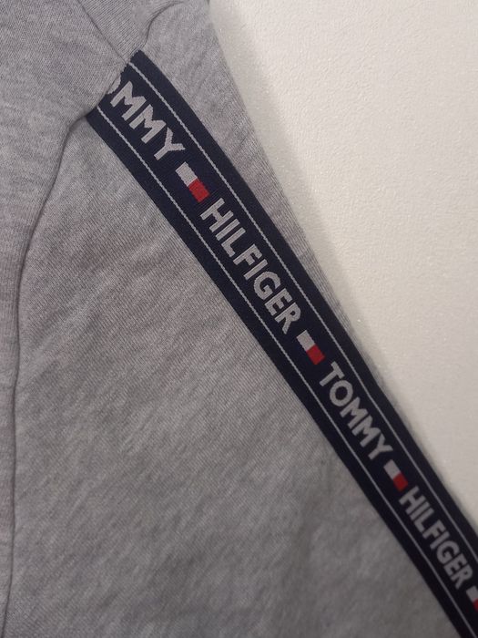 Кофта від Tommy Hilfiger