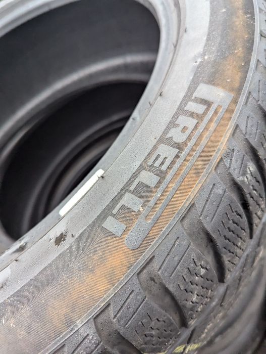 215/50R18 Pirelli Sottozero 3