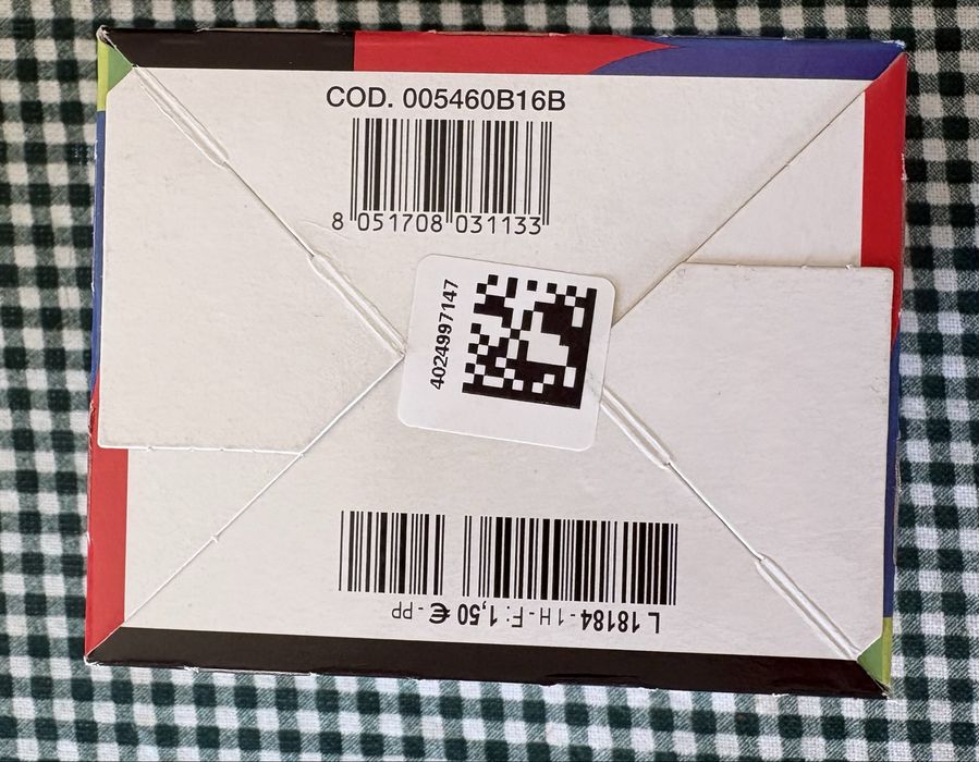 Caixas de cromos do mundial seladas