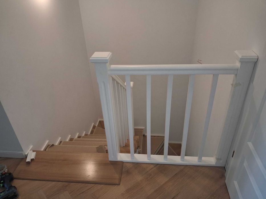 Schody drewniane i balustrady,stopnie,montaż