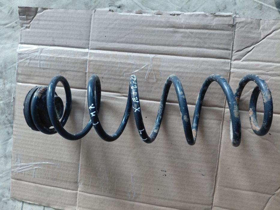 Пружини зад Volkswagen Golf 4  Гольф 4 хетчбек універсал