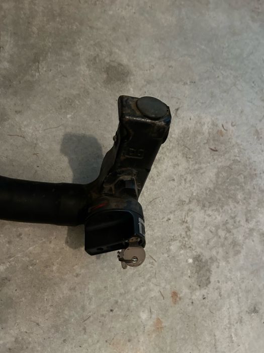 Bola Reboque Jaguar XE X760