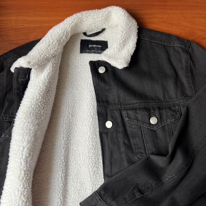 Джинсова утеплена куртка Stradivarius