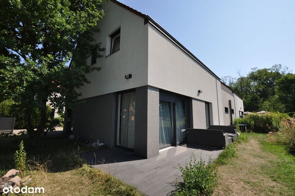 Atrakcyjny dom przy lesie tuż obok Wrocławia