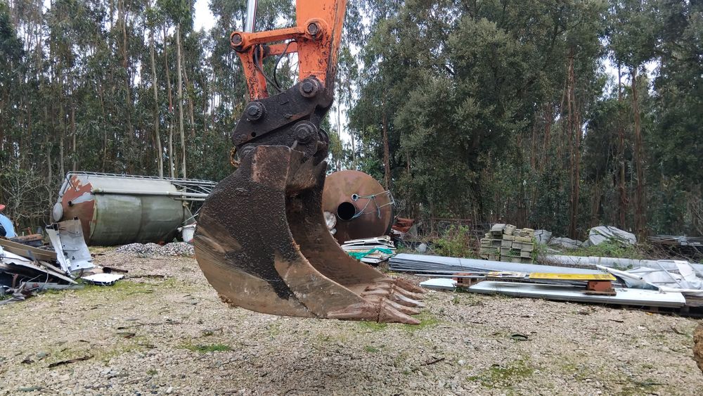 Hitachi zaxis 210