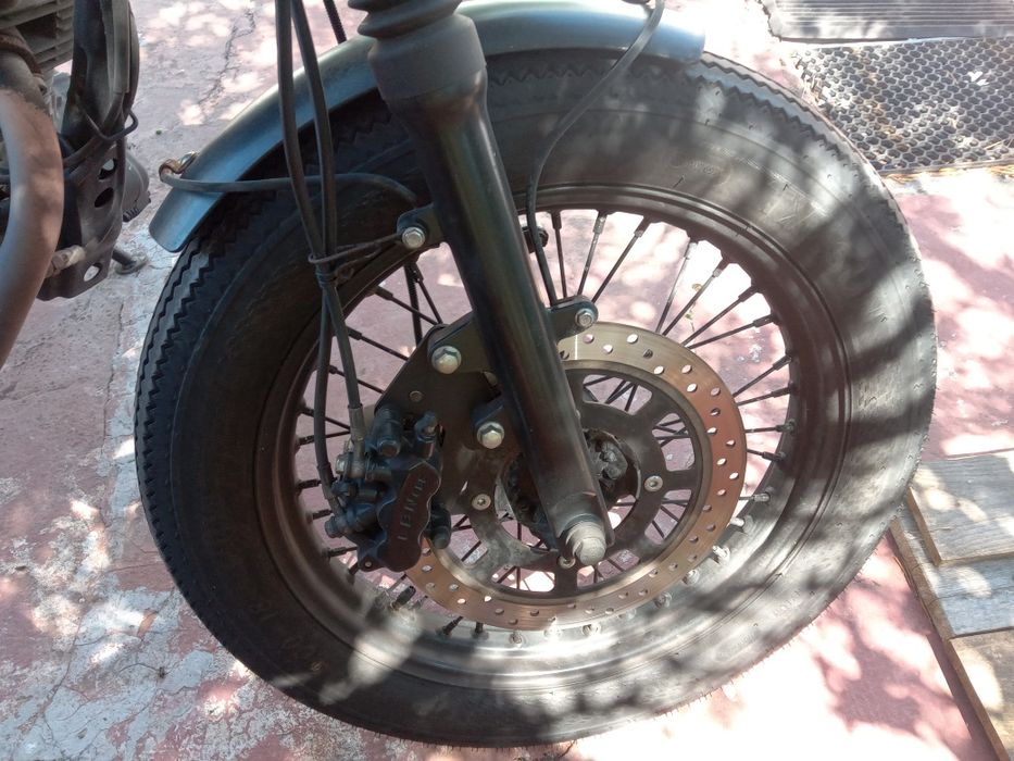 Mutt Mongrel 125 mota carismática