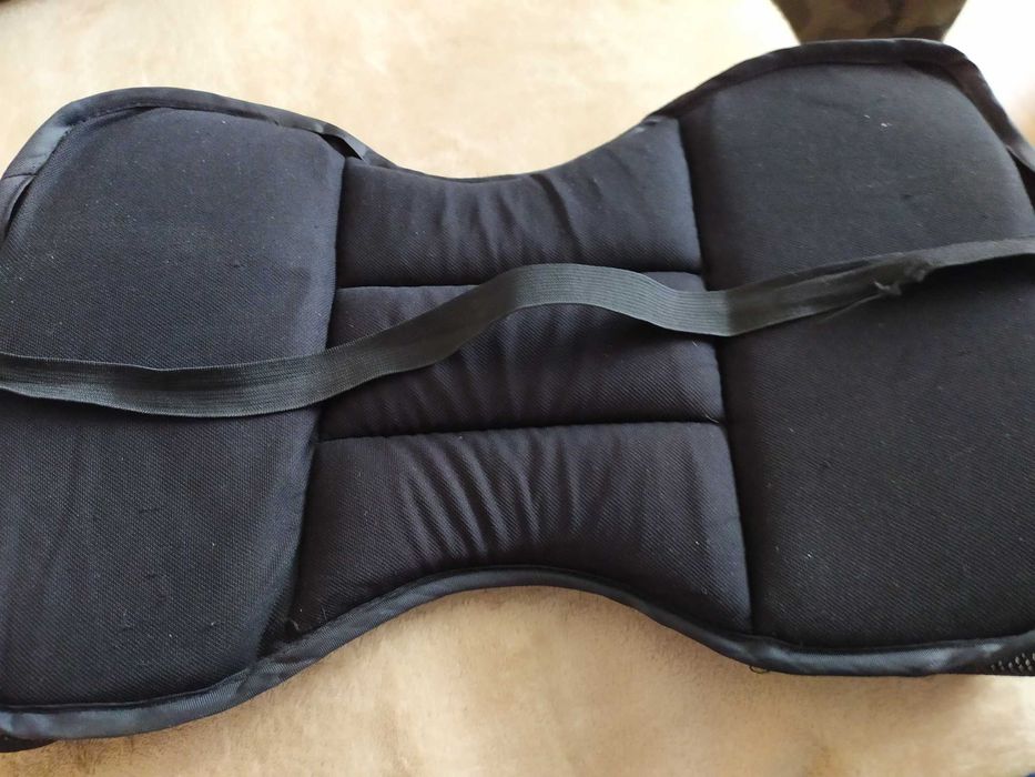 Zagłówek, poduszka firmy custo