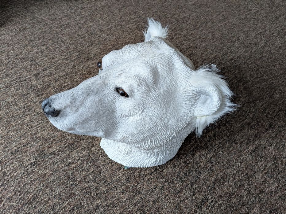 Maska niedźwiedzia polarnego
