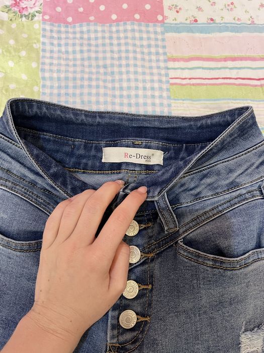 Nowe spodnie jeansy rurki Varlesca r. XS z przetarciami