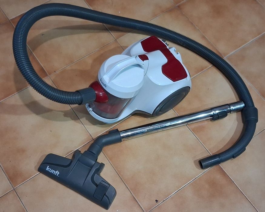 Aspirador Kunft a funcionar bem