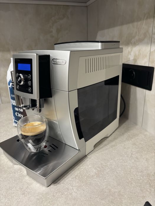 Кавомашина Delonghi magnifica s