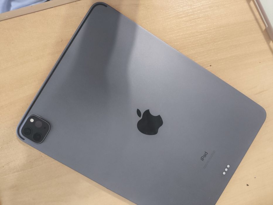 Хороший стан Ipad Pro 2020 11' 256GB Wifi 4% акб