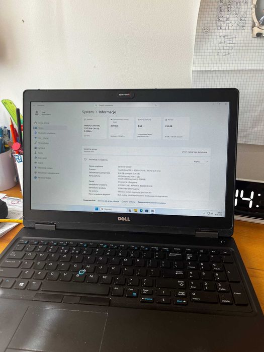 laptop DELL  Latitude5580 i7-8750H nvidia p600 4GB DDR4 8GB