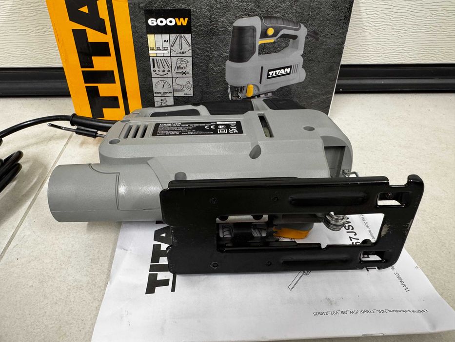 Wyrzynarka Titan 600W 2025r TTB867JSW