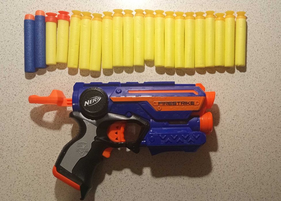 Пістолет Nerf на резиновых патронах + 21 патрон у подарунок