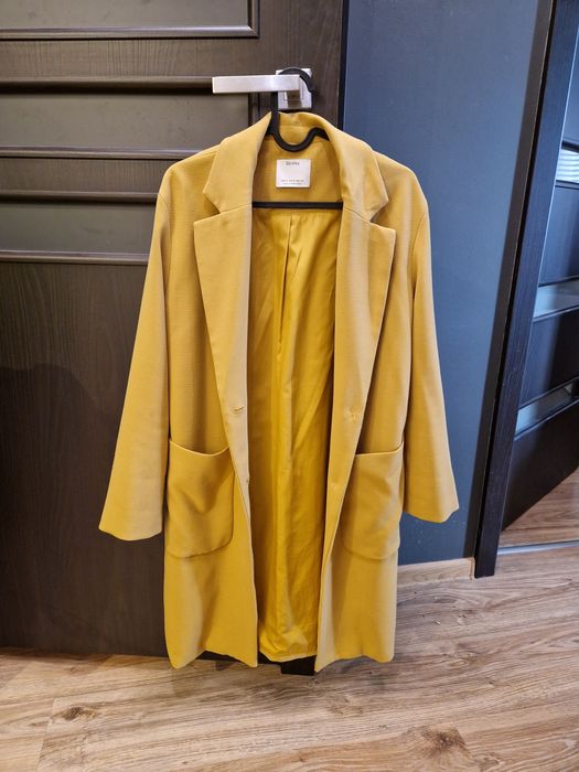 Wiosenny płaszcz bershka