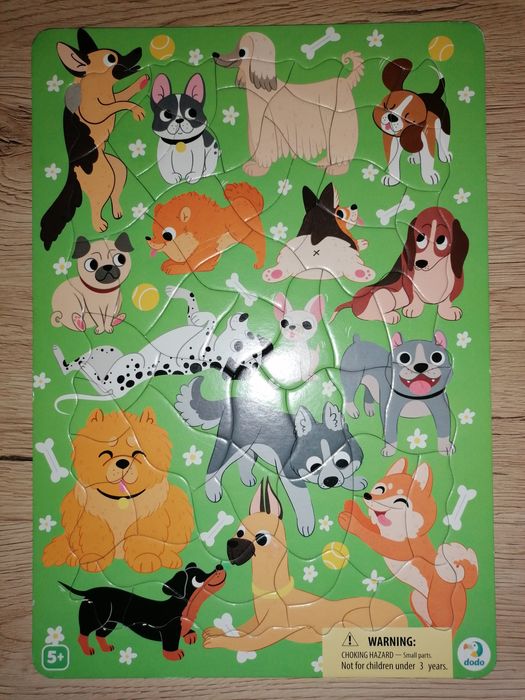 Puzzle na tekturce z psami 53 elementy