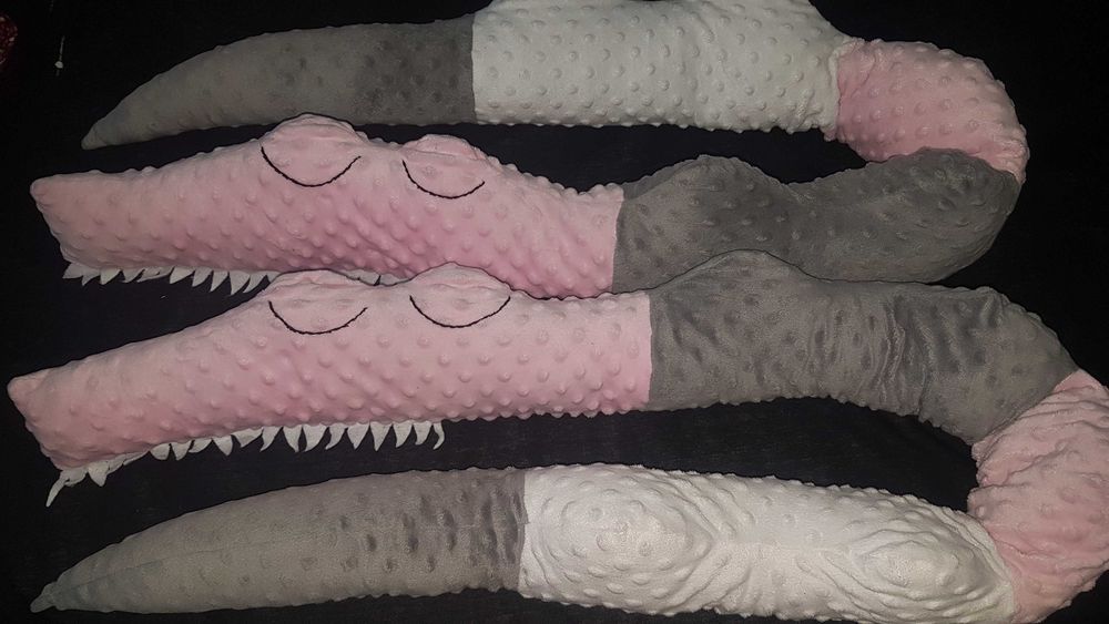 Dwie długie poduszki minky / ochraniacze do łóżeczka