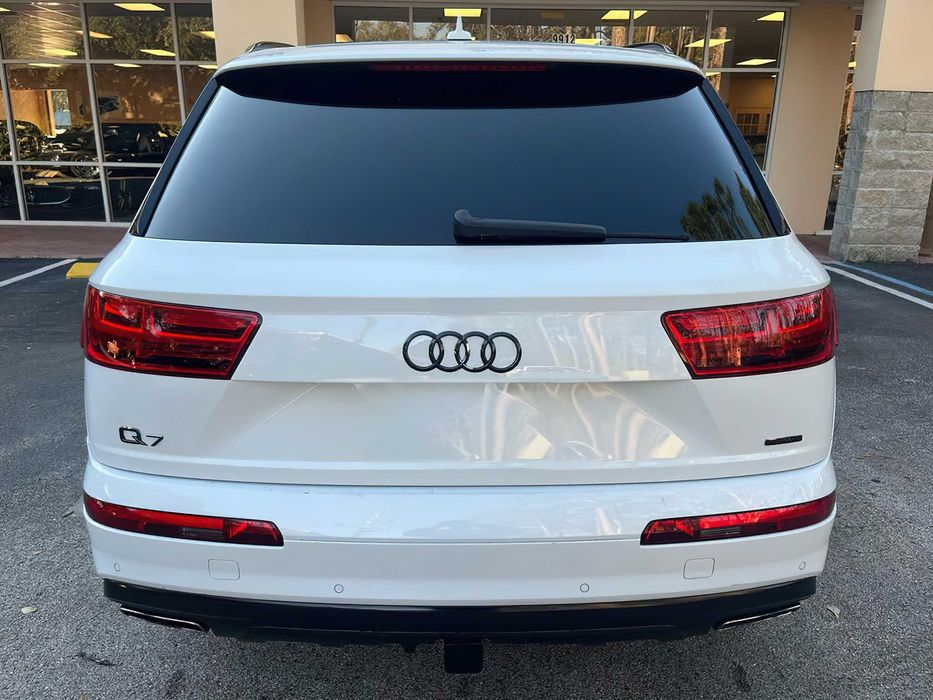 Audi Q7      2019