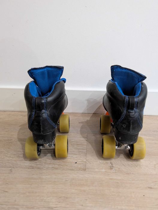 Patins hóquei 35