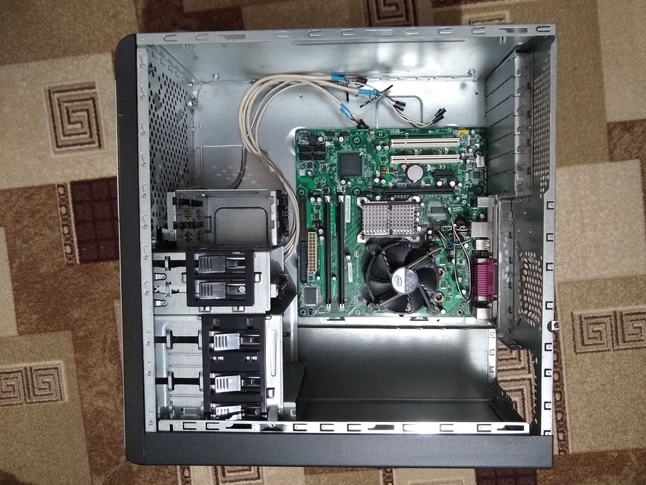 Комп`ютер, системний блок 2 ядра, 2 ГБ, 400 W, великий корпус