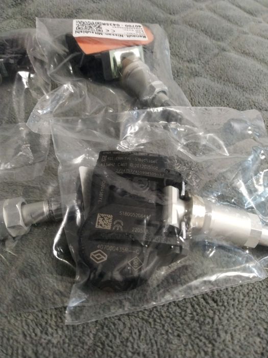 Датчики тиску давления шин Renault Megane 3 Scenic 3 Laguna 407000435R