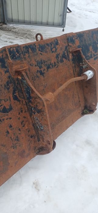 Продам кріплення на ківш маніту