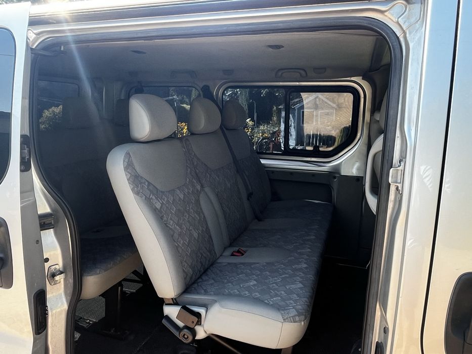 Opel  Vivaro 1,9, 9 osób