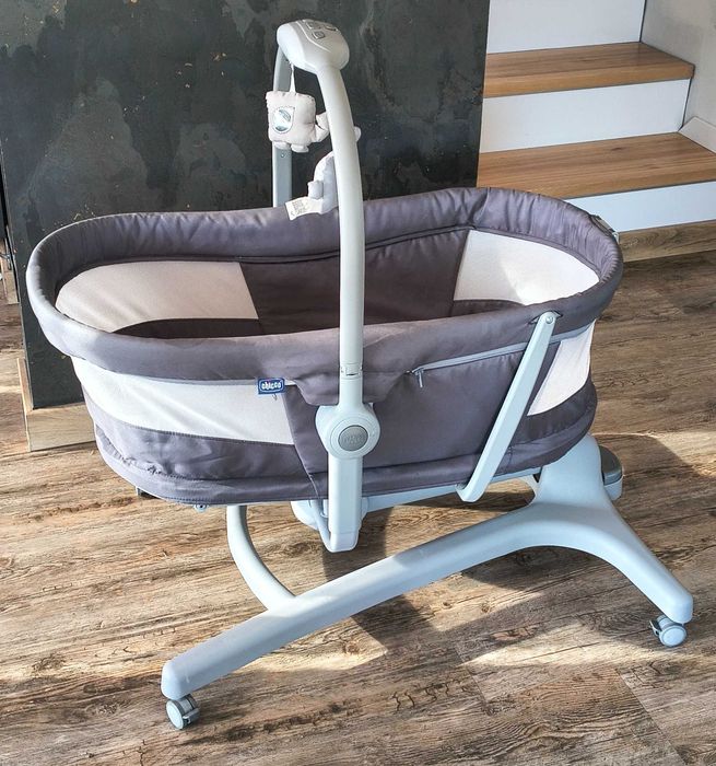 Łóżeczko niemowlęce Chicco Baby Hug 4w1 + materac Rücken + moskitiera