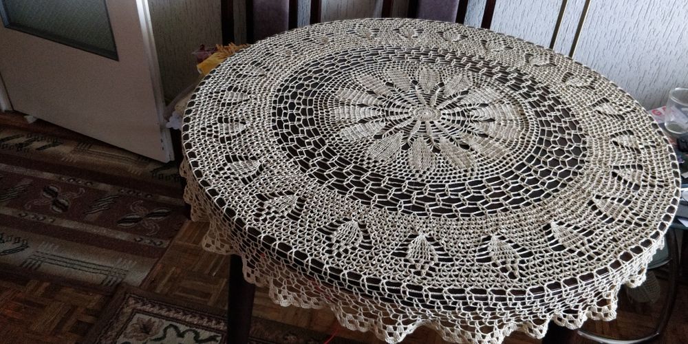 Obrus na stół okrągły