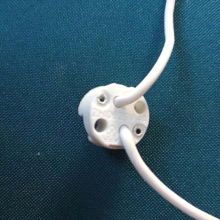 Gniazdka do halogenów