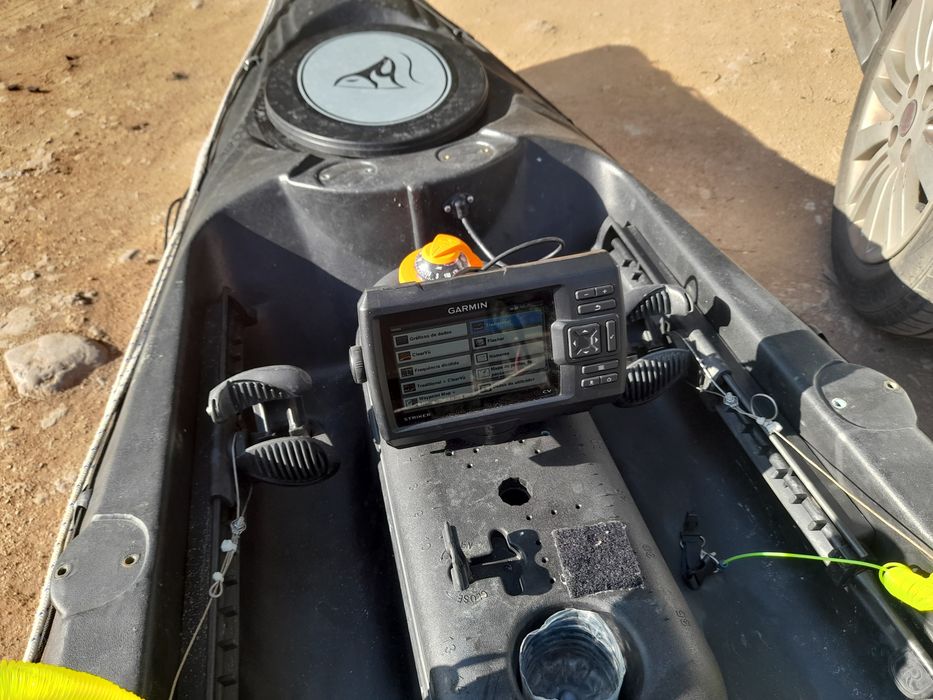 Kayak de pesca com motor eletrico