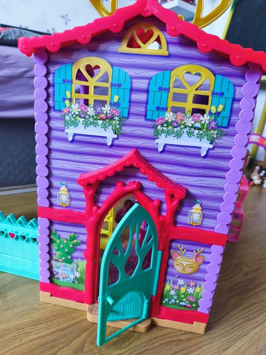 Enchantimals domek jelonka