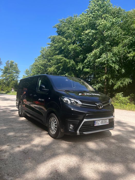 Wynajem busa z dodatkowym wyposażeniem