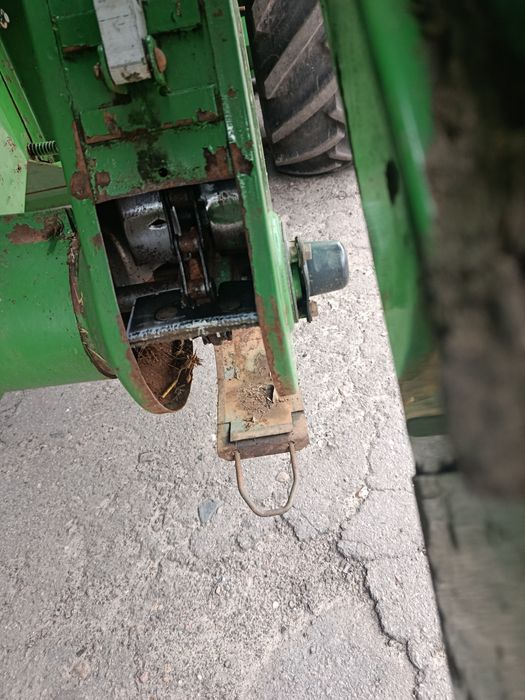 Комбайн John Deere 1042
