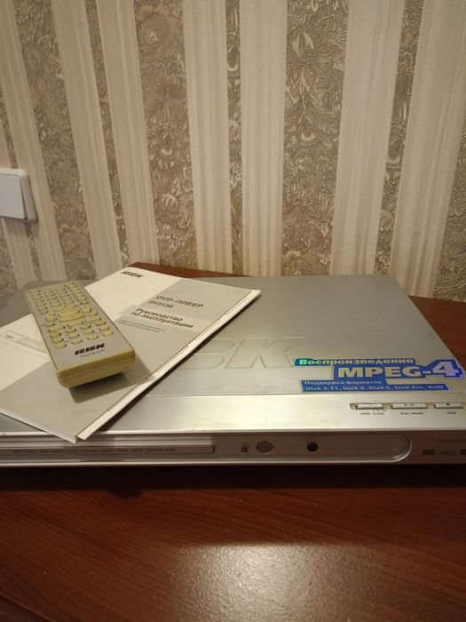 2хкассетный магнитофон и DVD проигрователи