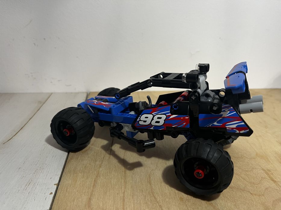 42010 lego technic wyścigówka