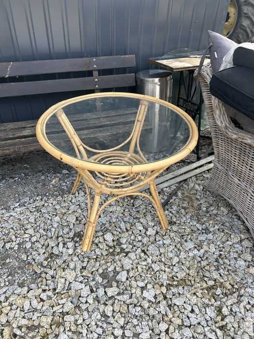 Stoły drewniane rattanowe ogrodowe