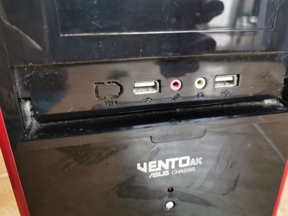 PC Asus em funcionamento