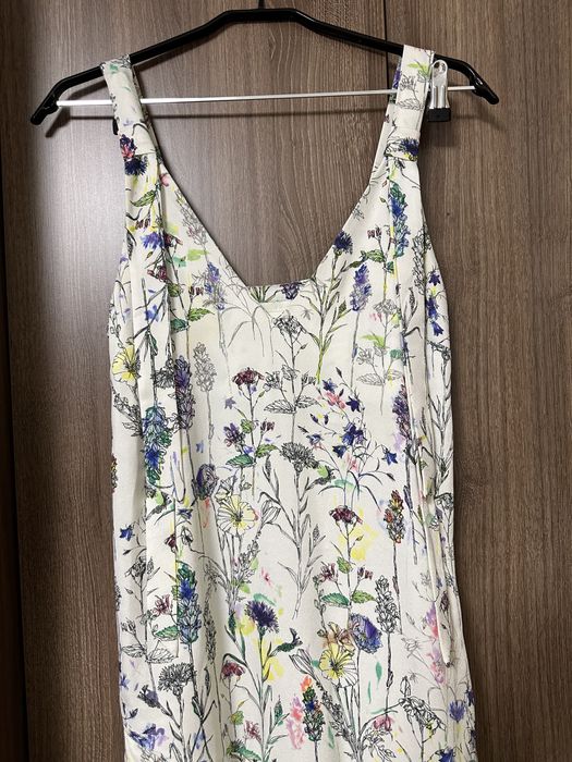 Стильна сукня від H&M