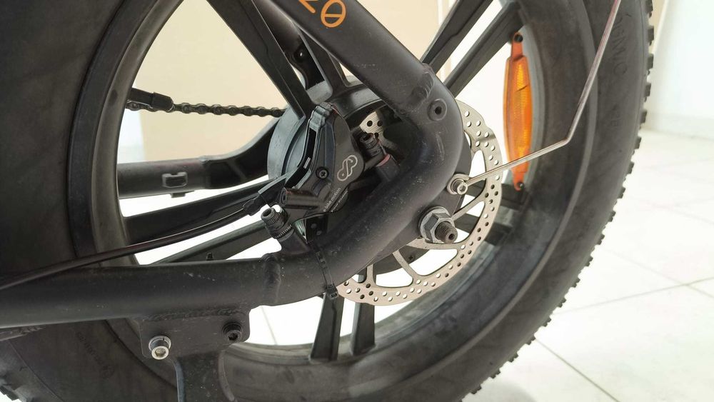 Biciclete eléctrica Engwe M20 modificada 1500W e travões hidráulicos ...
