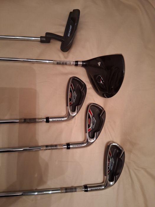 Vende-se conjunto tacos de Golfe