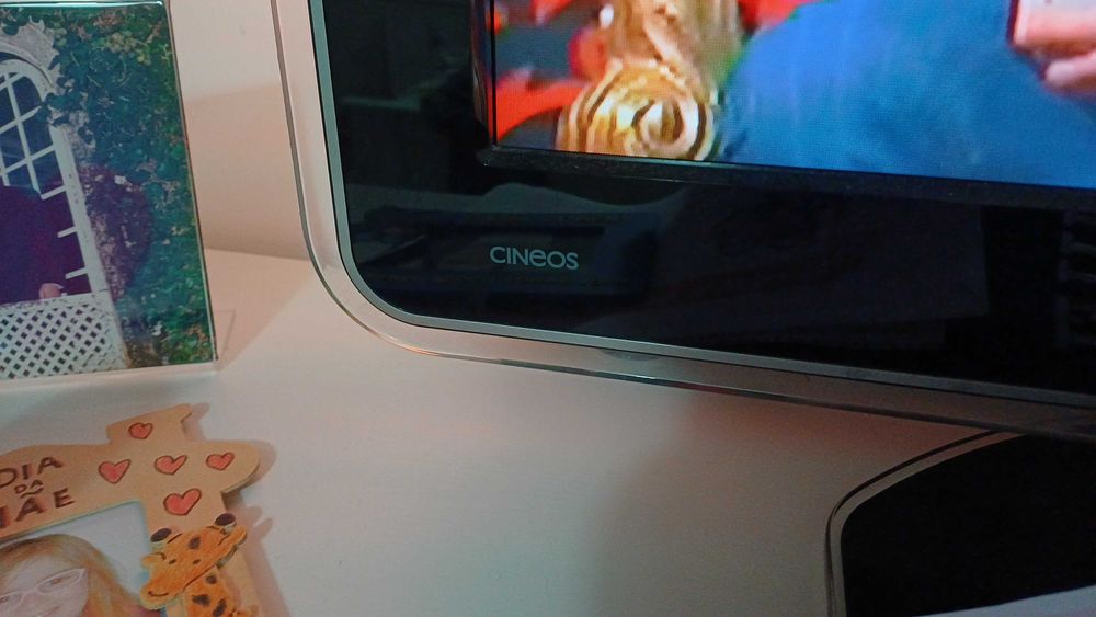 tv philips cineos 32pfl9603h c/ ambientlight