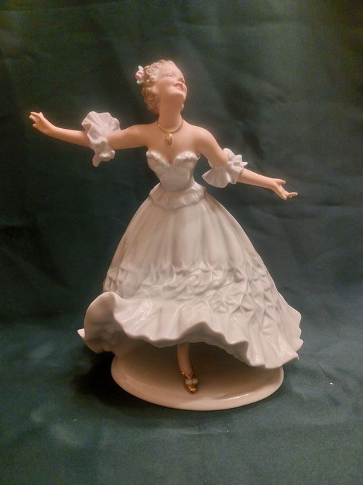 Статуетка танцівниця німецька порцелянова Wallendorf