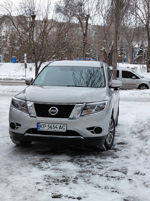 Nissan Pathfinder r52