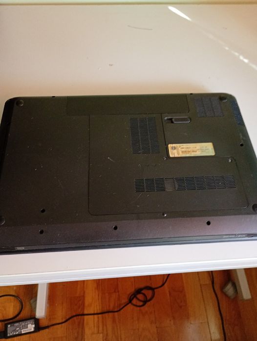 Laptop HP Pavilion G7   17" sprawny
