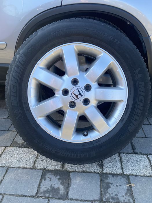Felgi aluminiowe do Hondy CRV III z oponami r17 orginalne