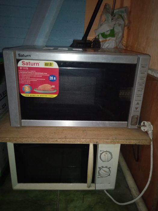 Мікроволновка Сатурн на запчастини