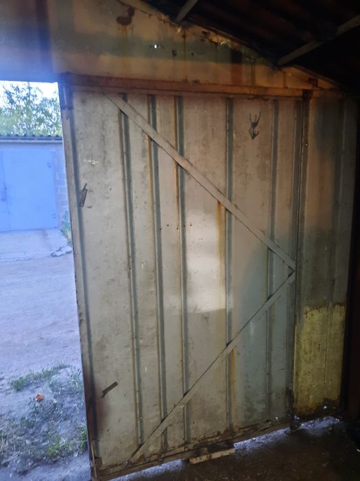 Гараж Без МІСЦЯ.