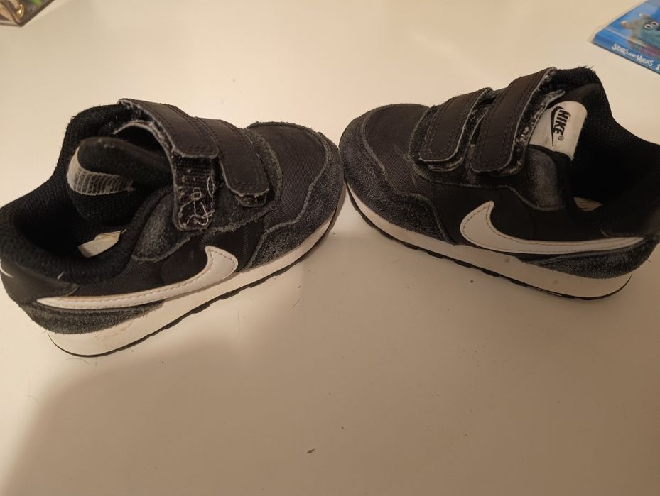 Buty Nike dla chłopczyka r.23,5
